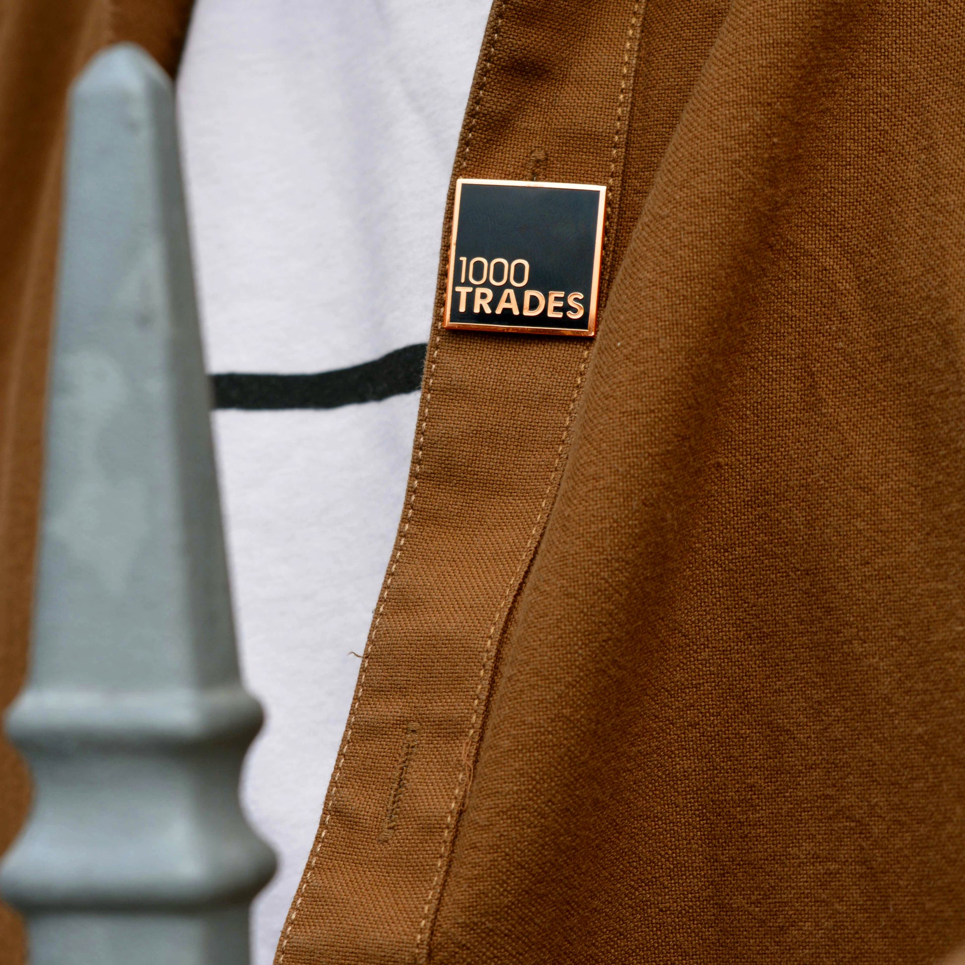 1000 Trades pin badge